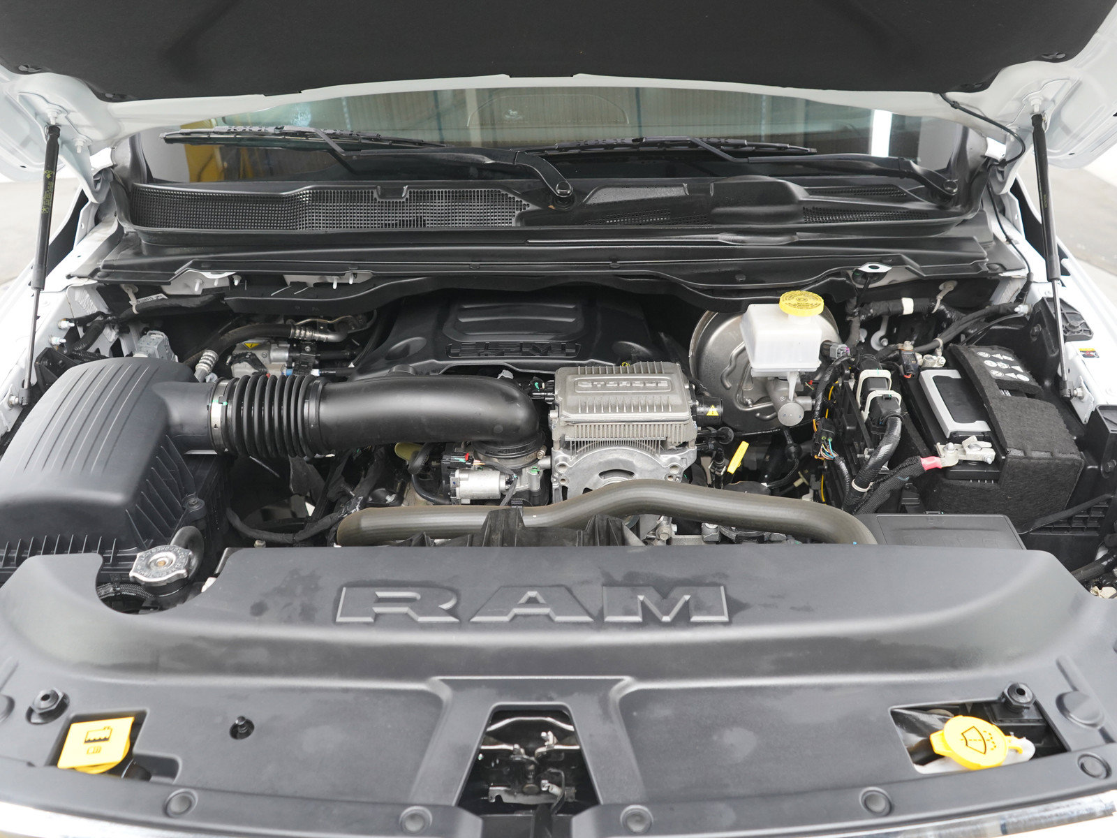 Used 2023 RAM 1500 Big Horn AWD/4WD image 30