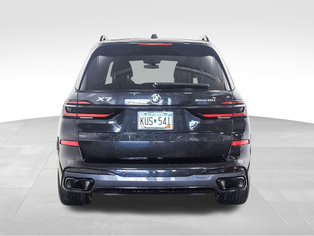 Used 2024 BMW X7 xDrive40i w/ Executive Package image 4