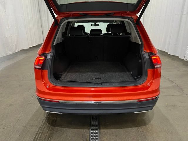 Used 2018 Volkswagen Tiguan SEL AWD/4WD image 12