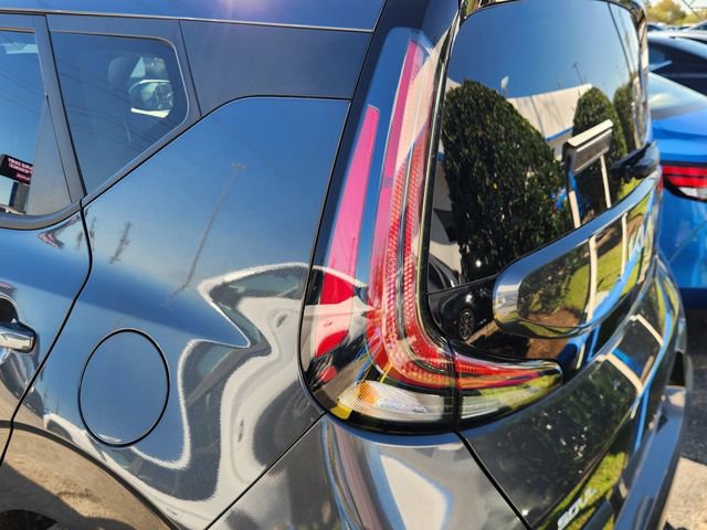 Used 2025 Kia Soul LX w/ LX Technology Package image 7