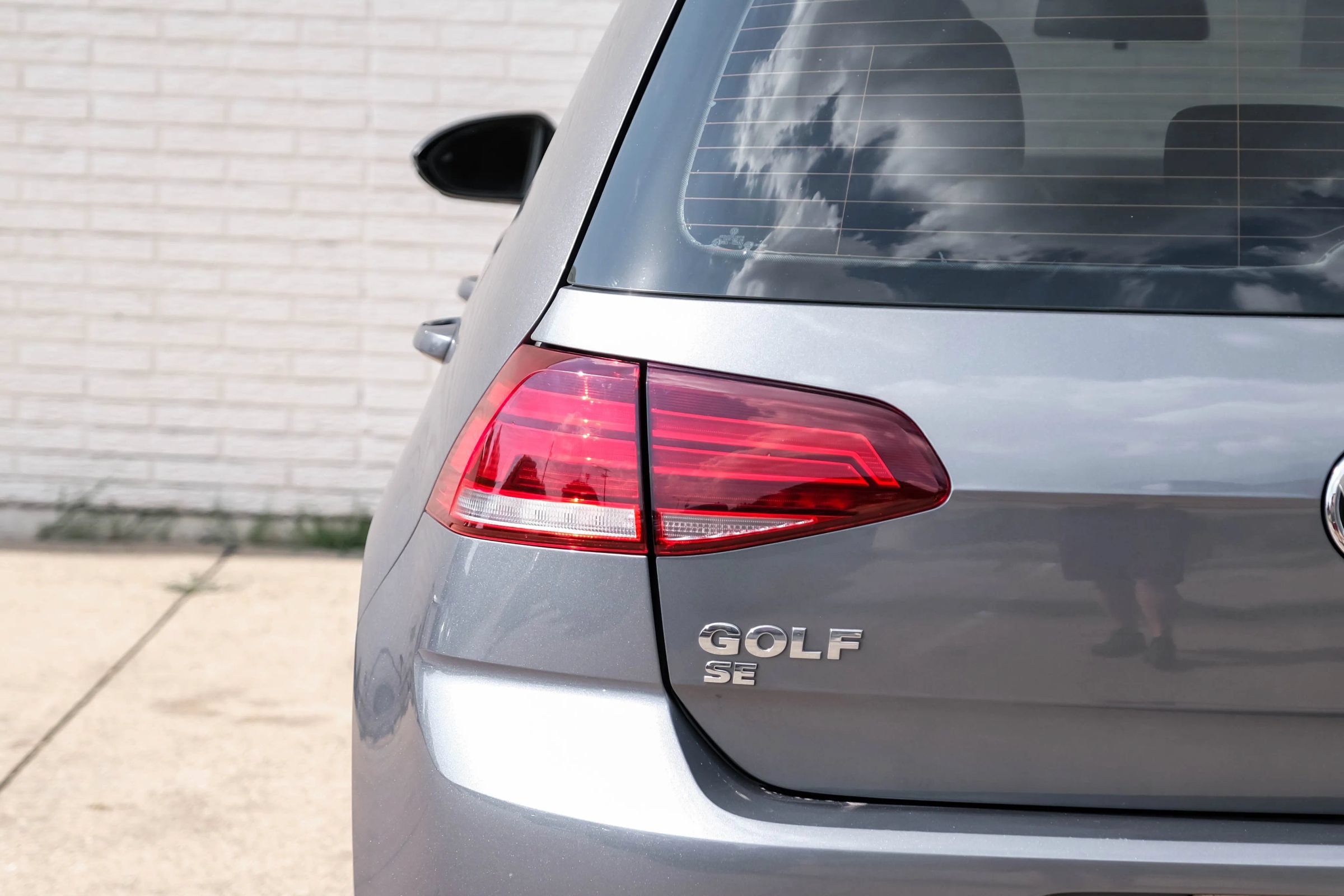 Used 2019 Volkswagen Golf SE FWD image 42
