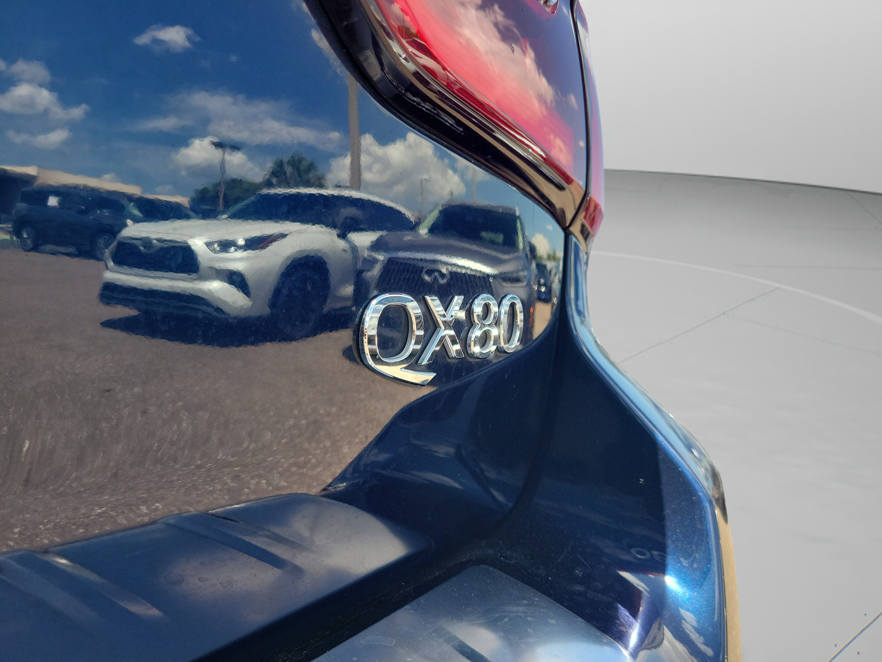 Used 2019 INFINITI QX80 Luxe RWD image 29