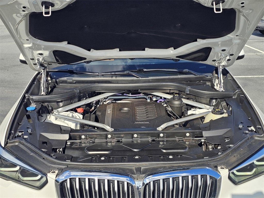 Used 2021 BMW X5 xDrive40i w/ Convenience Package image 26