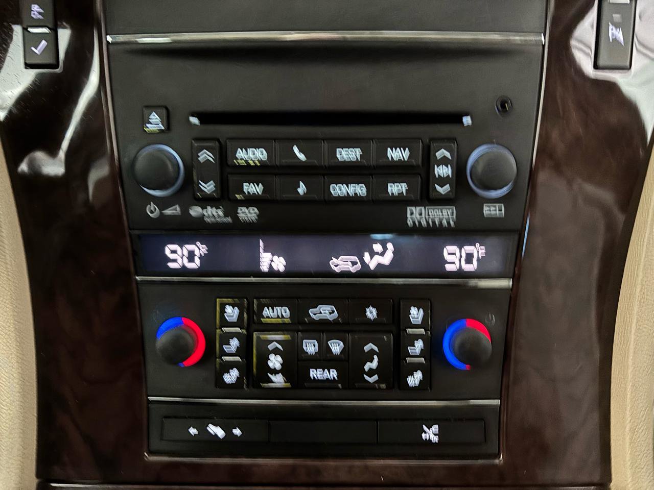 Used 2014 Cadillac Escalade Premium AWD/4WD image 34