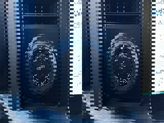 Used 2023 Ford F150 Lariat w/ Equipment Group 502A High image 24