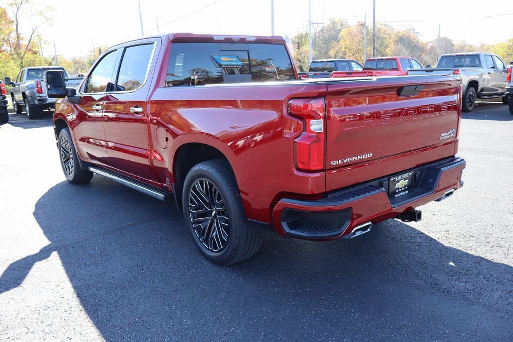 Used 2021 Chevrolet Silverado 1500 High Country w/ Technology Package image 3