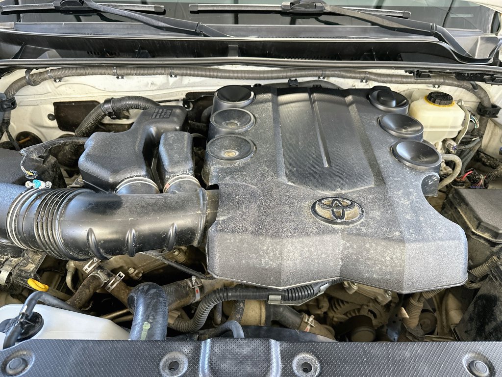 Used 2016 Toyota 4Runner SR5 Premium AWD/4WD image 32