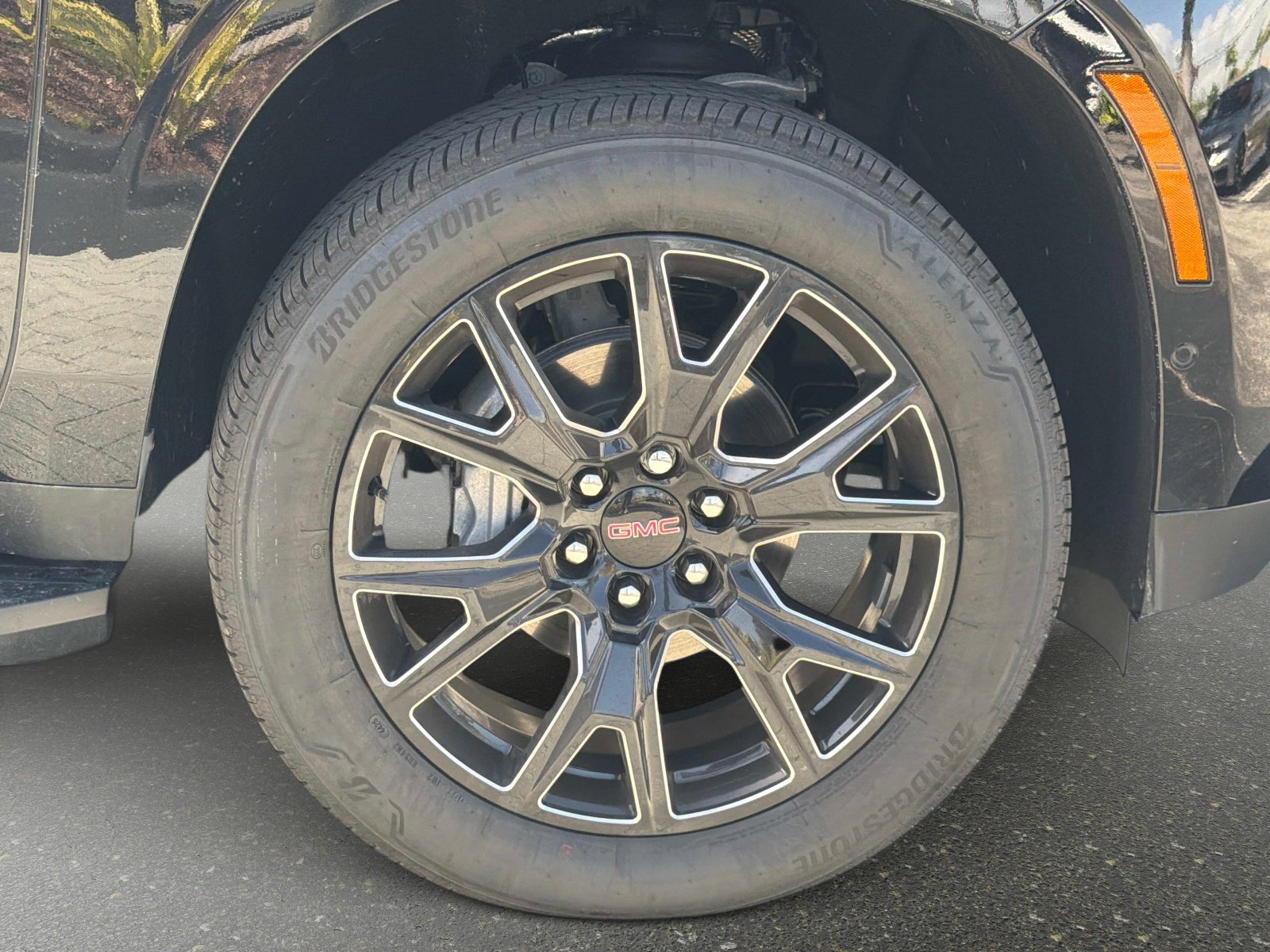 Used 2026 GMC Yukon Denali w/ Advanced Technology Package image 19