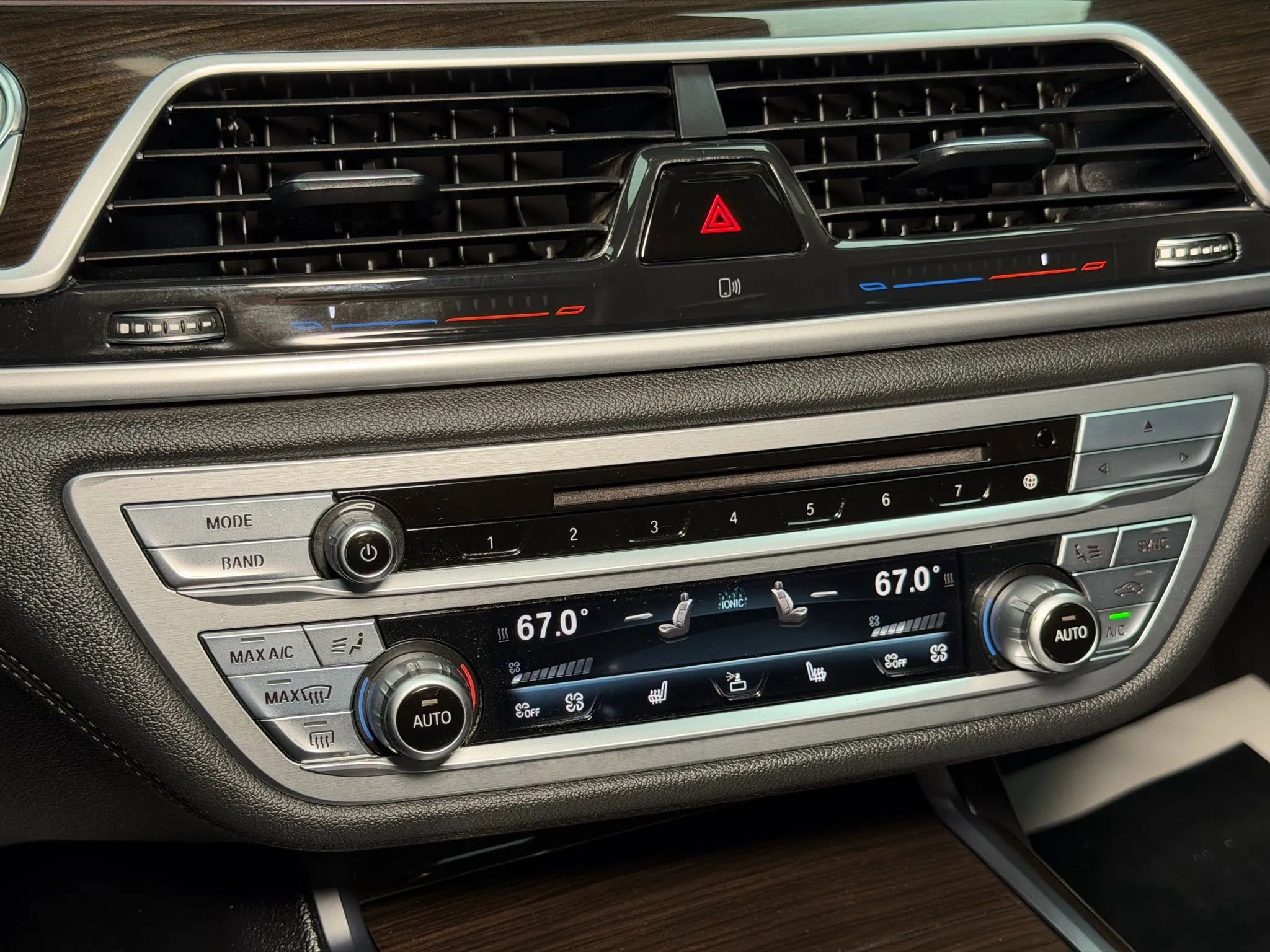 Used 2016 BMW 740i RWD image 49