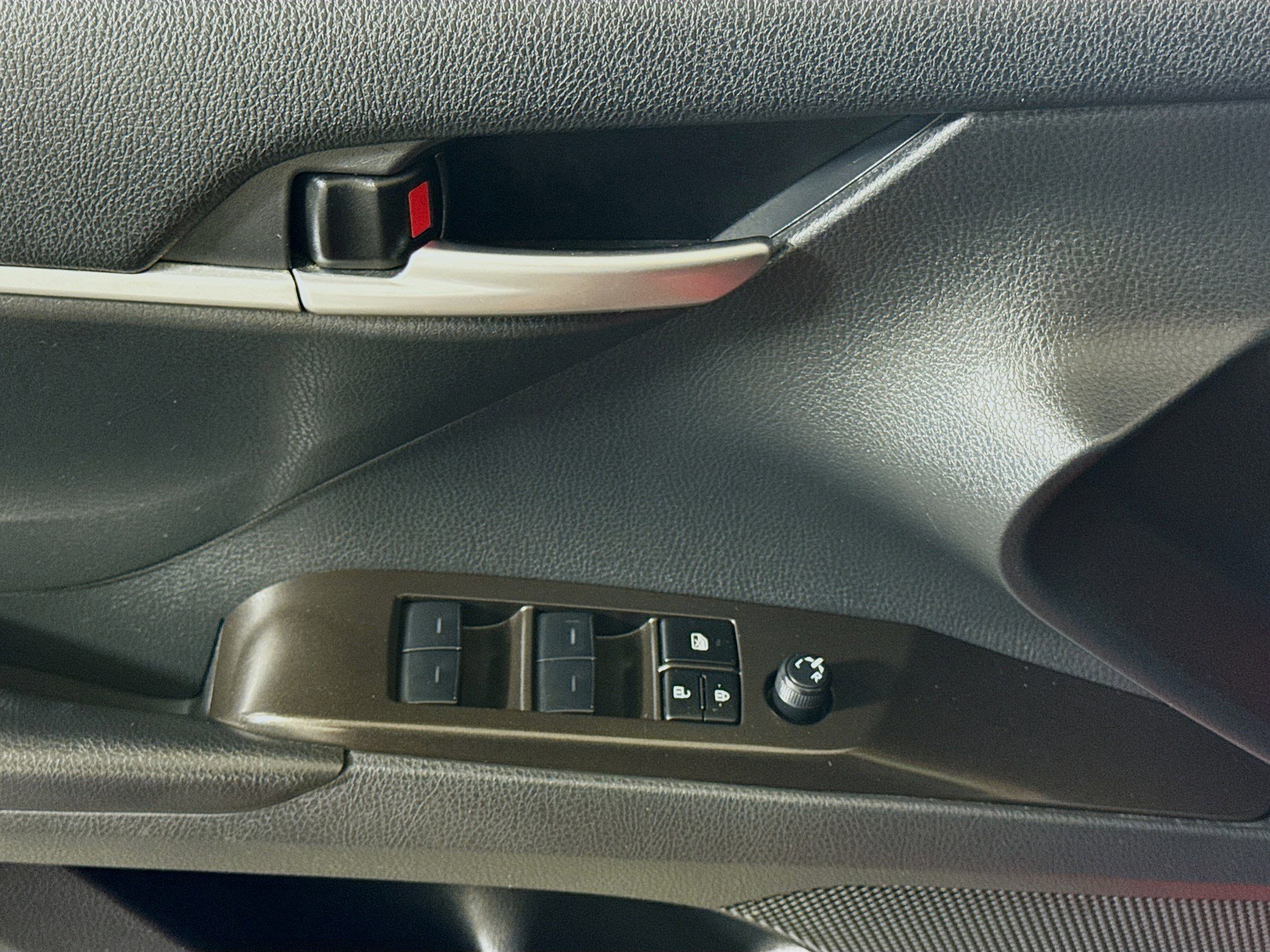 Used 2024 Toyota Camry LE image 23