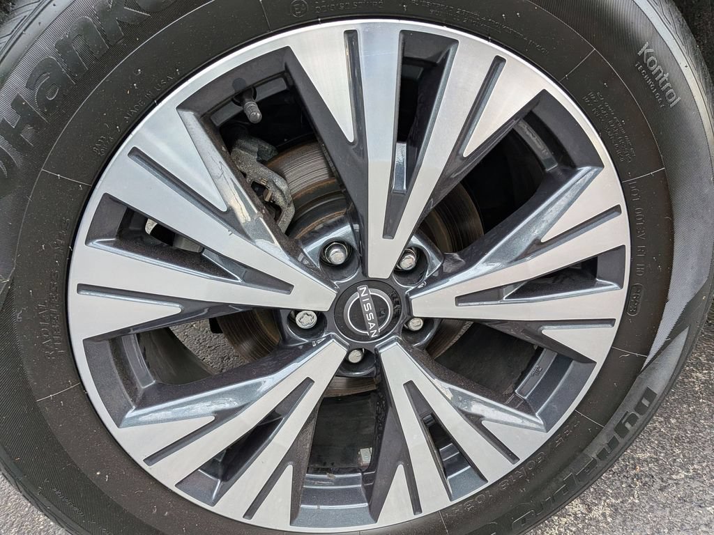 Used 2023 Nissan Rogue SV AWD/4WD image 24