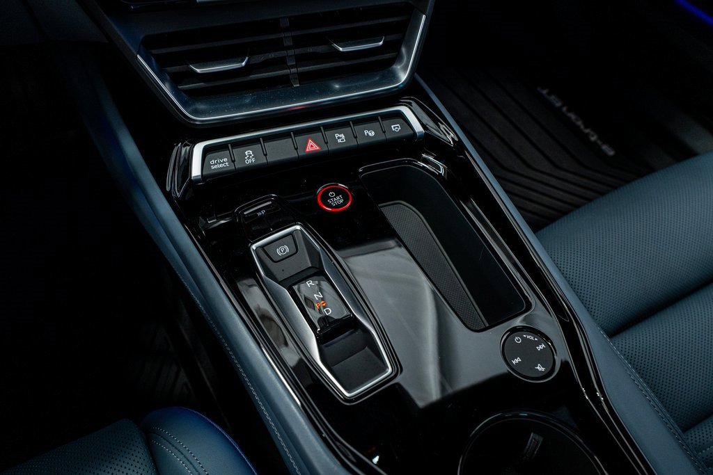 Used 2024 Audi e-tron GT Prestige image 49