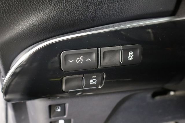 Used 2019 Toyota Prius Prime Premium image 22