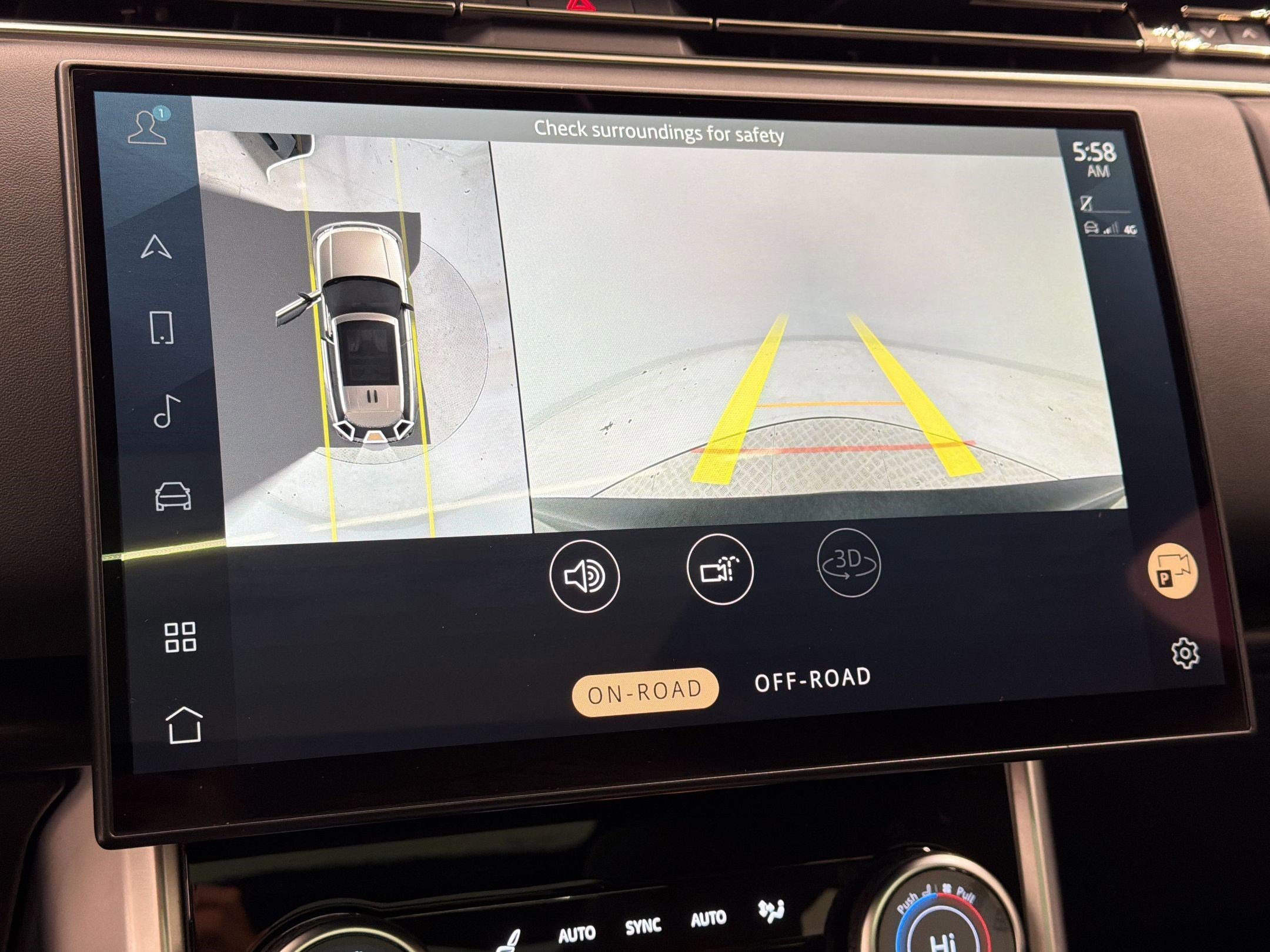 Used 2023 Land Rover Range Rover SE image 24