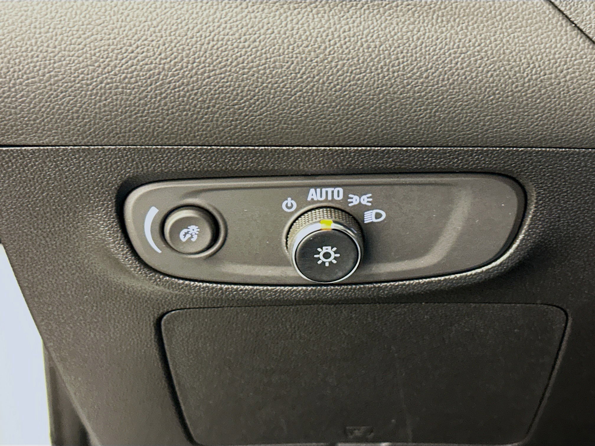 Used 2025 Buick Encore GX Preferred image 17