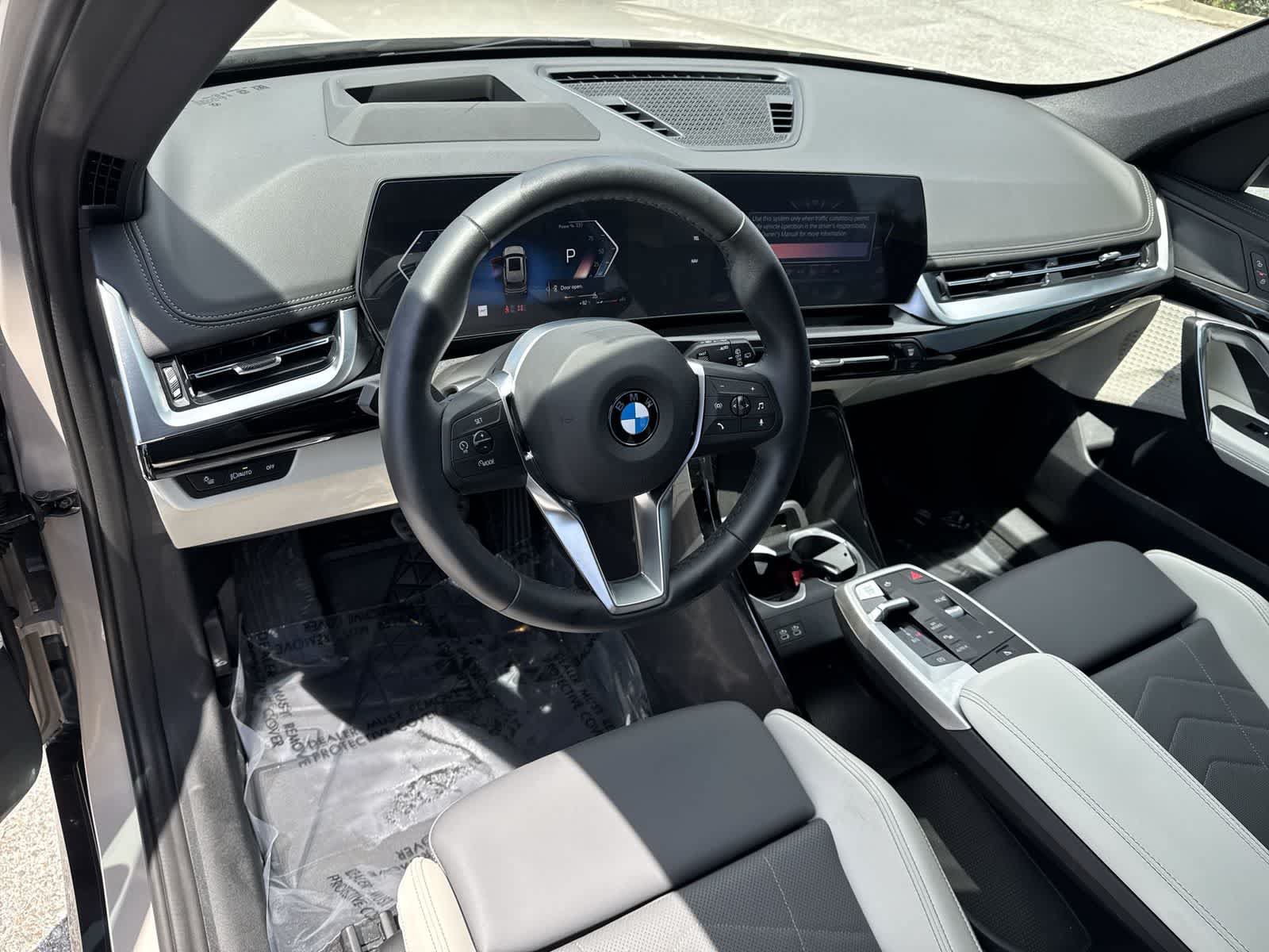 Used 2026 BMW X1 xDrive28i w/ Technology Package AWD/4WD image 2