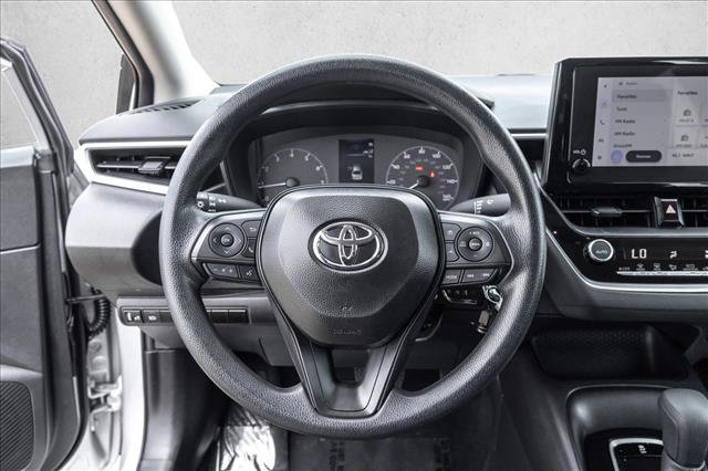 Used 2025 Toyota Corolla LE FWD image 12