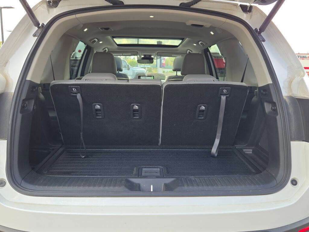 Used 2025 Honda Pilot Elite image 17