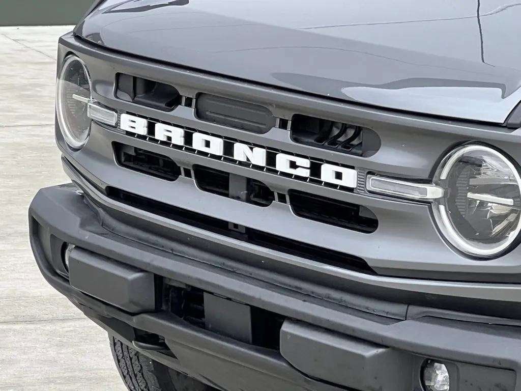 Used 2022 Ford Bronco Big Bend image 11