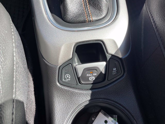 Used 2020 Jeep Compass Latitude AWD/4WD image 37