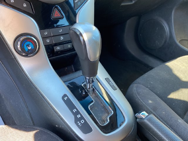 Used 2014 Chevrolet Cruze LT FWD image 8