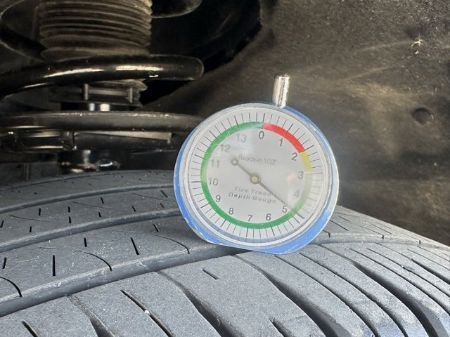 Used 2025 Ford Explorer ST-Line w/ ST-Line Street Pack image 36