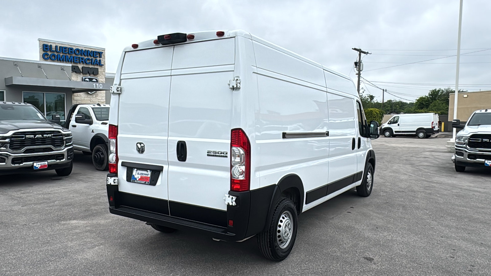 Used 2025 RAM ProMaster 2500 w/ Convenience Group FWD image 5