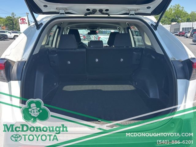 Used 2021 Toyota RAV4 LE AWD/4WD image 6