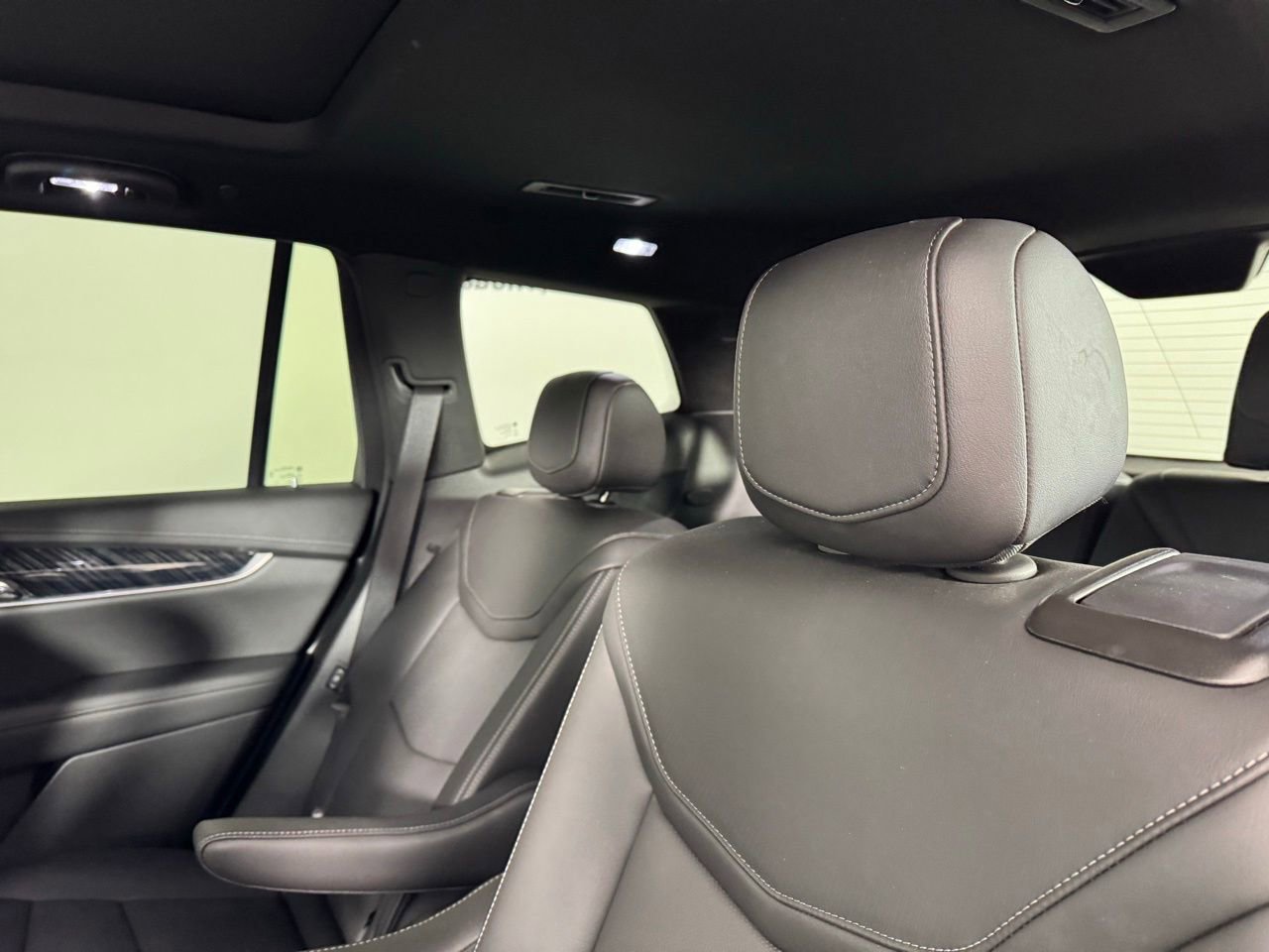 Used 2024 Cadillac XT6 Premium Luxury w/ LPO, Floor Liner Package image 28