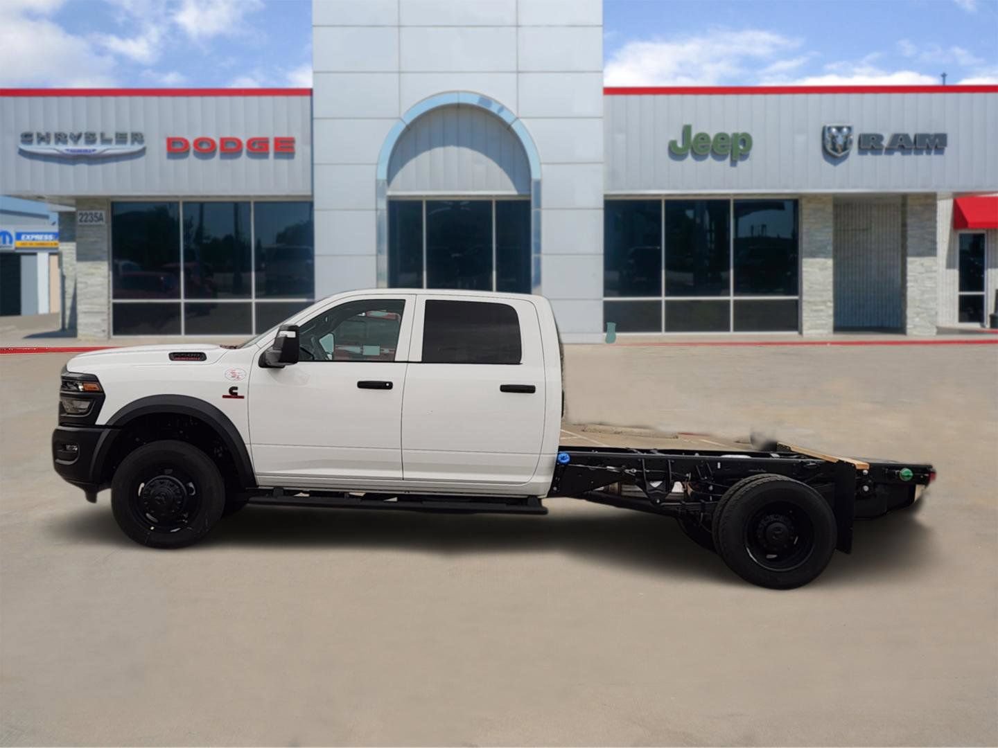 New 2026 RAM 5500 Tradesman AWD/4WD image 3