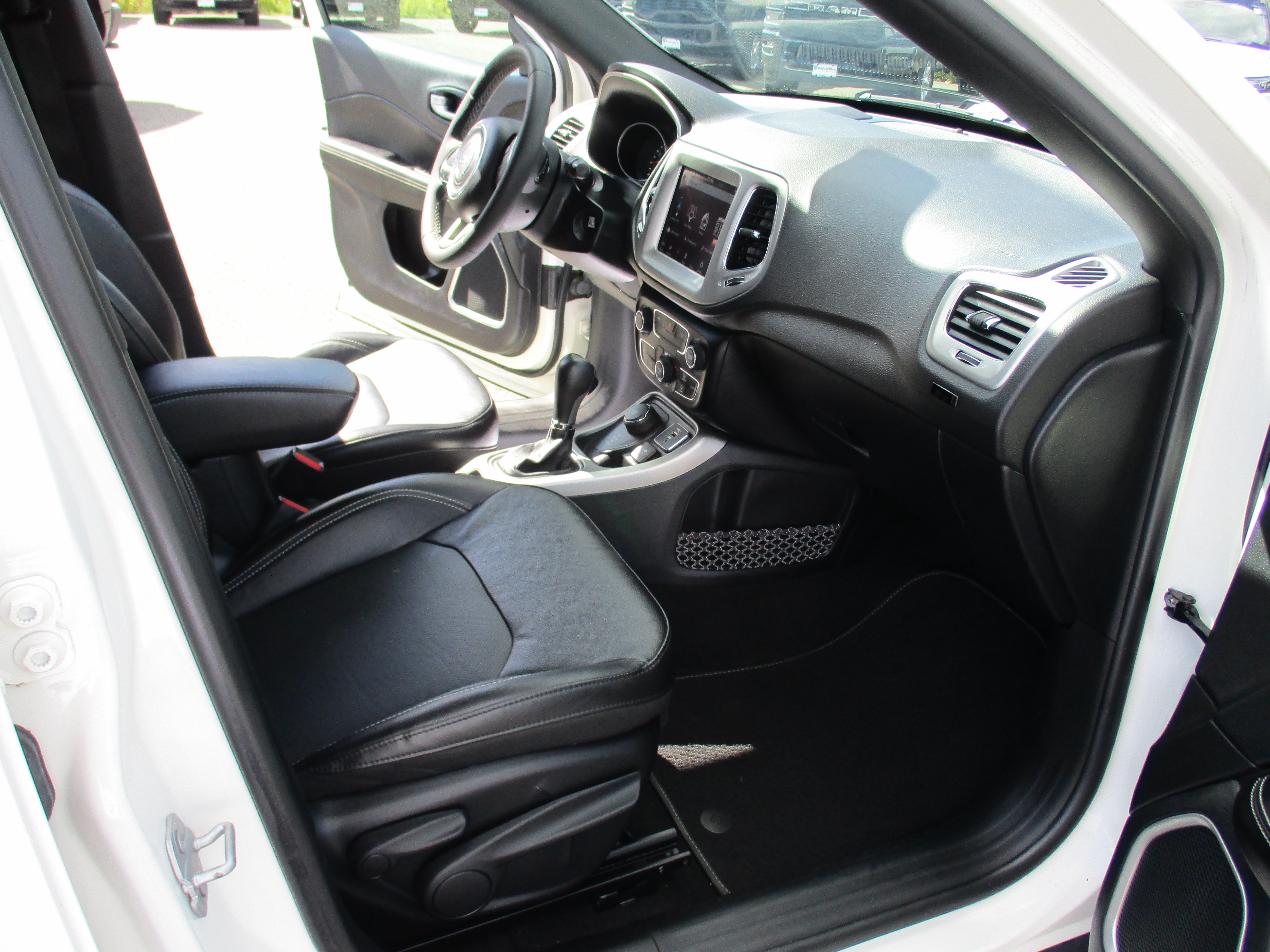 Certified 2021 Jeep Compass Latitude AWD/4WD image 14