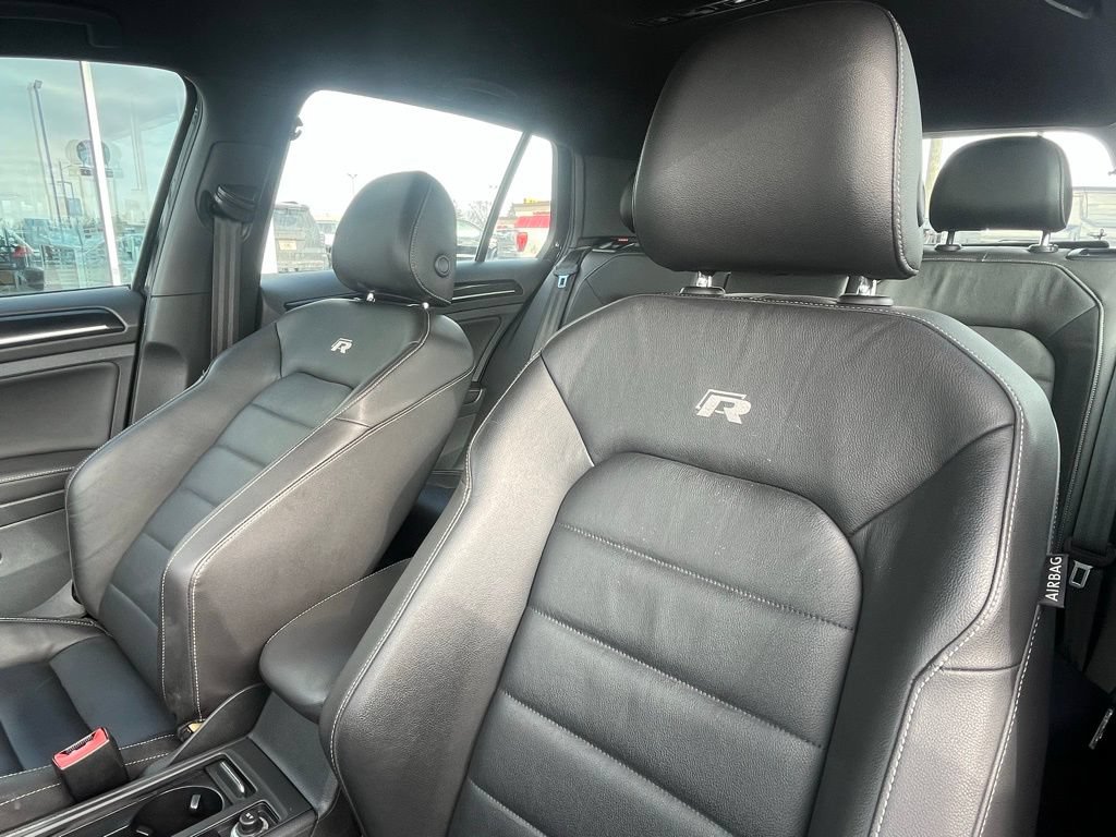 Used 2017 Volkswagen Golf R 4-Door AWD/4WD image 23