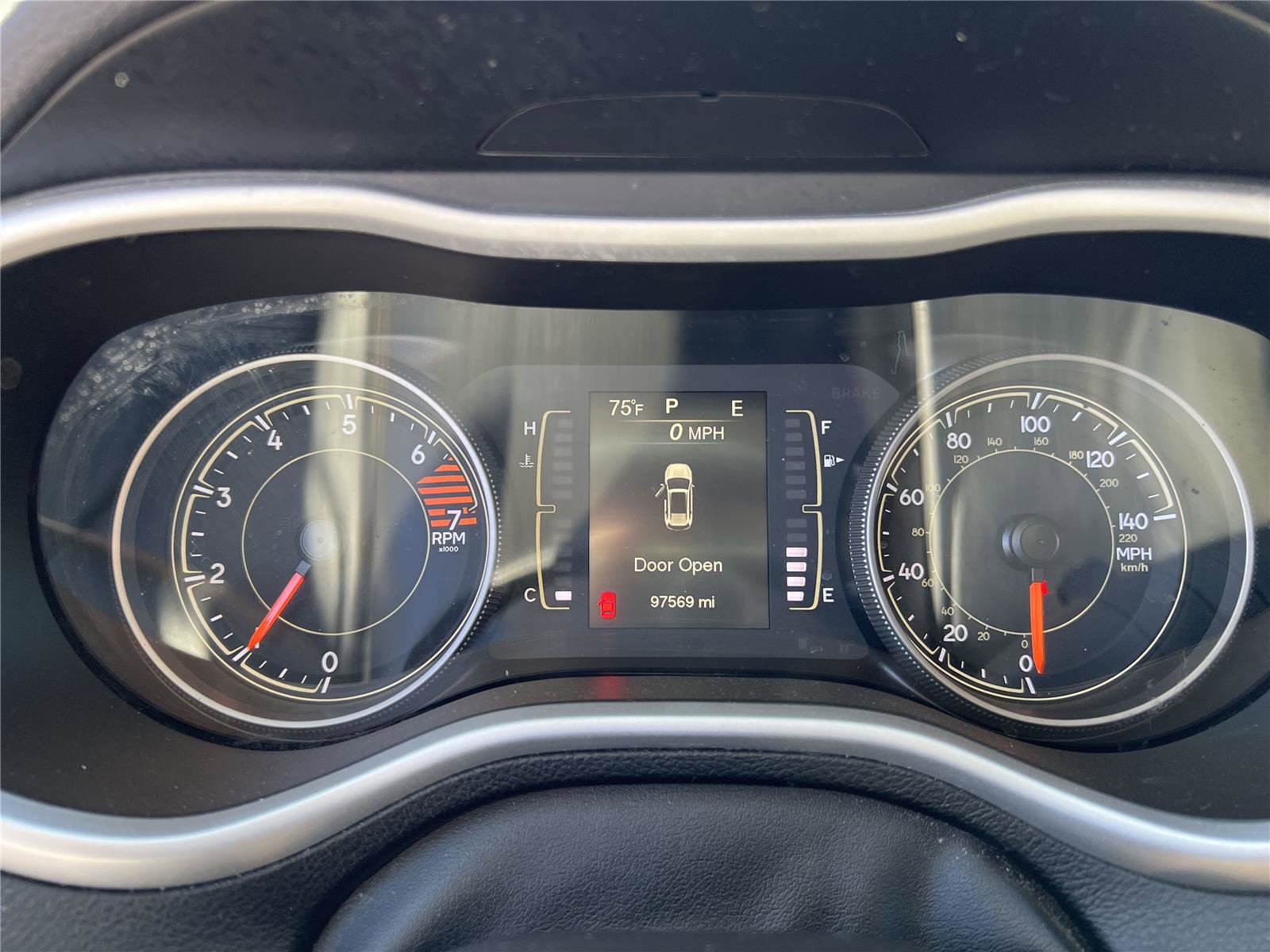 Used 2017 Jeep Cherokee Latitude w/ Comfort/Convenience Group image 11