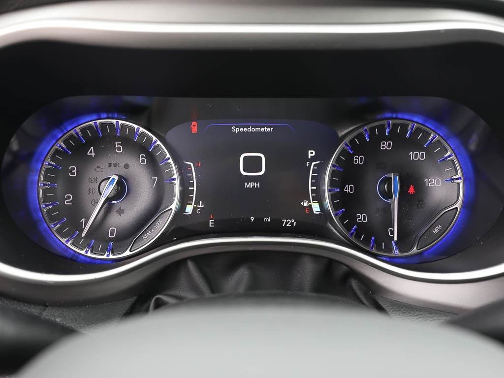 New 2027 Chrysler Pacifica Select AWD/4WD image 12