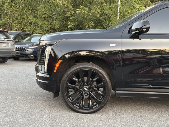 Used 2025 Cadillac Escalade Sport Platinum w/ LPO, ONYX Package AWD/4WD image 9