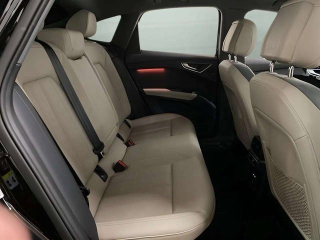 Used 2024 Audi Q4 e-tron Premium Plus w/ Premium Plus image 22