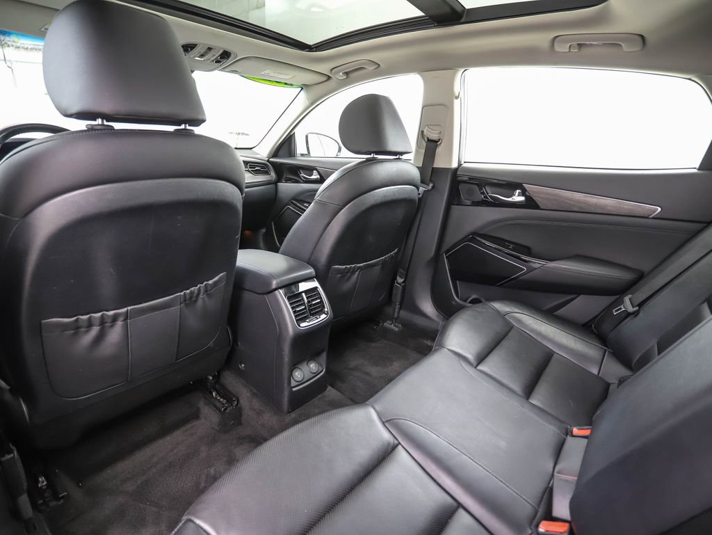 Used 2020 Kia Cadenza Technology image 21