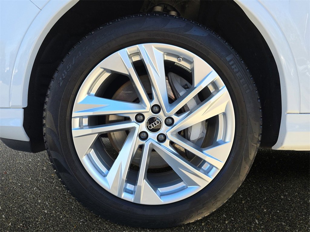 Certified 2023 Audi Q7 2.0T Premium w/ Towing Package image 34