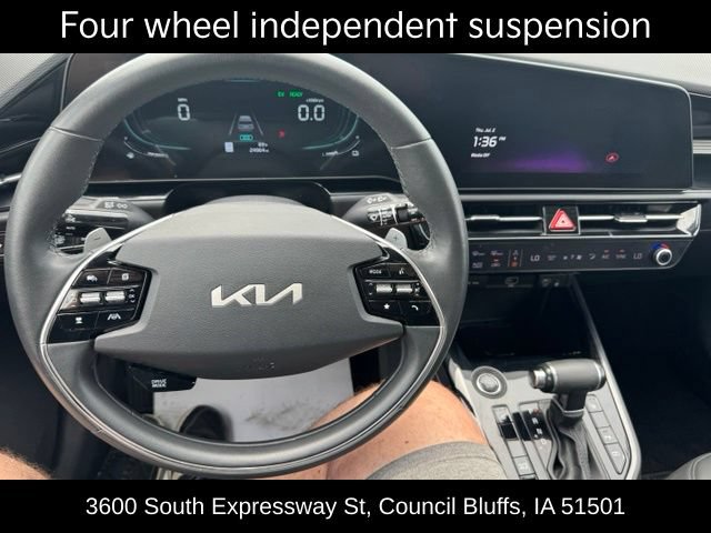 Used 2023 Kia Niro EX FWD image 18