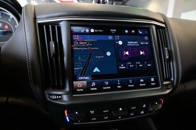 Used 2023 Maserati Levante Modena AWD/4WD image 40