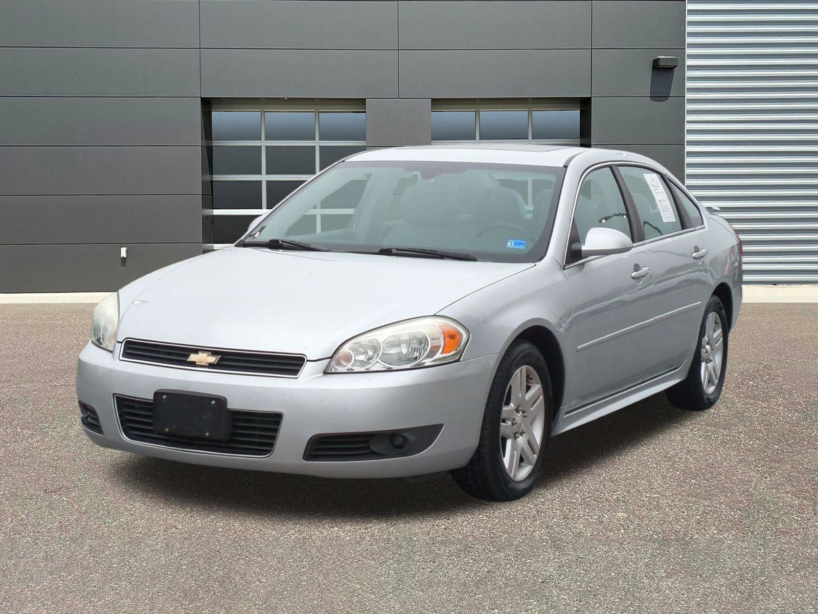 Used 2011 Chevrolet Impala LT w/ Luxury Edition Package image 3