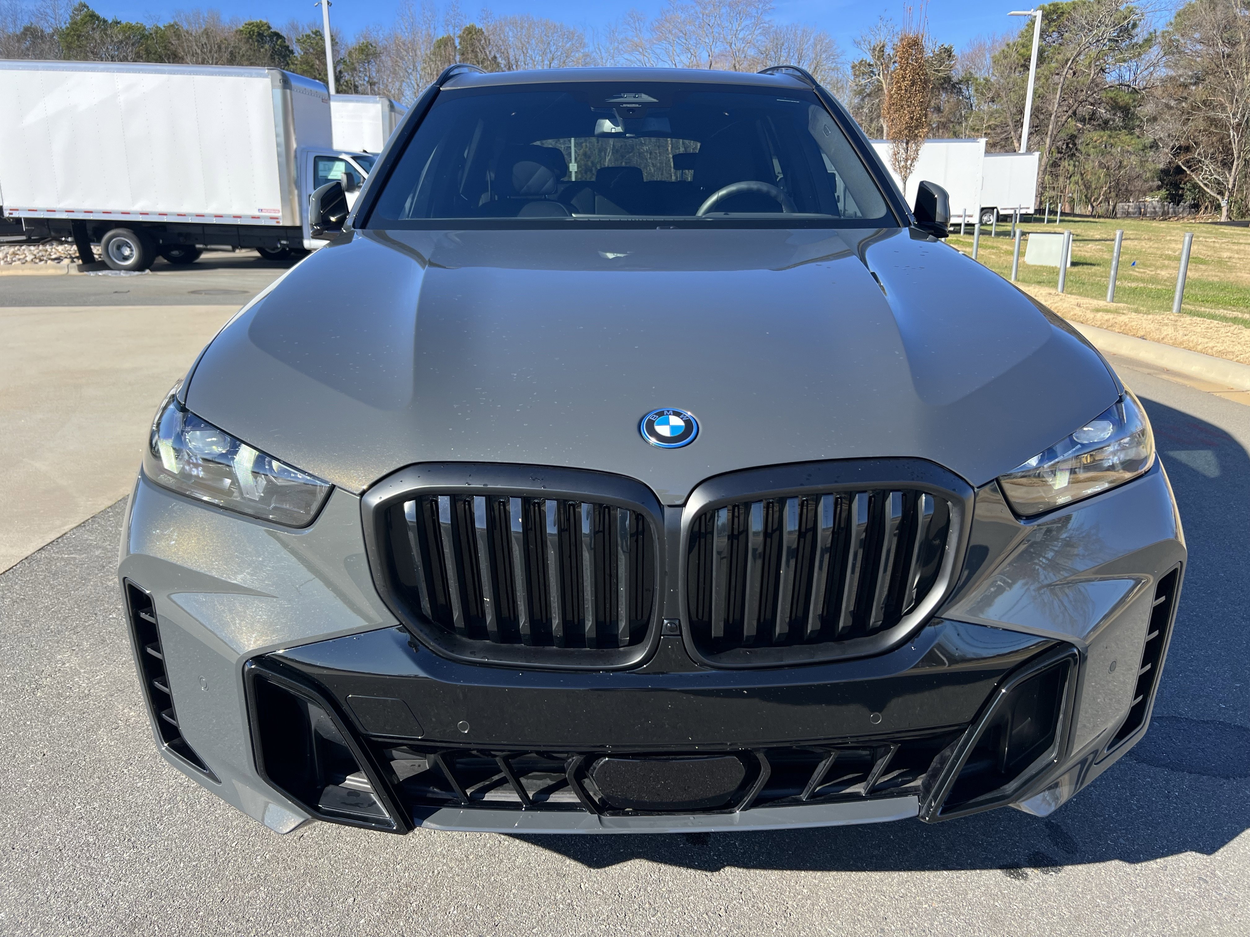 Used 2026 BMW X5 xDrive50e w/ M Sport Package image 4