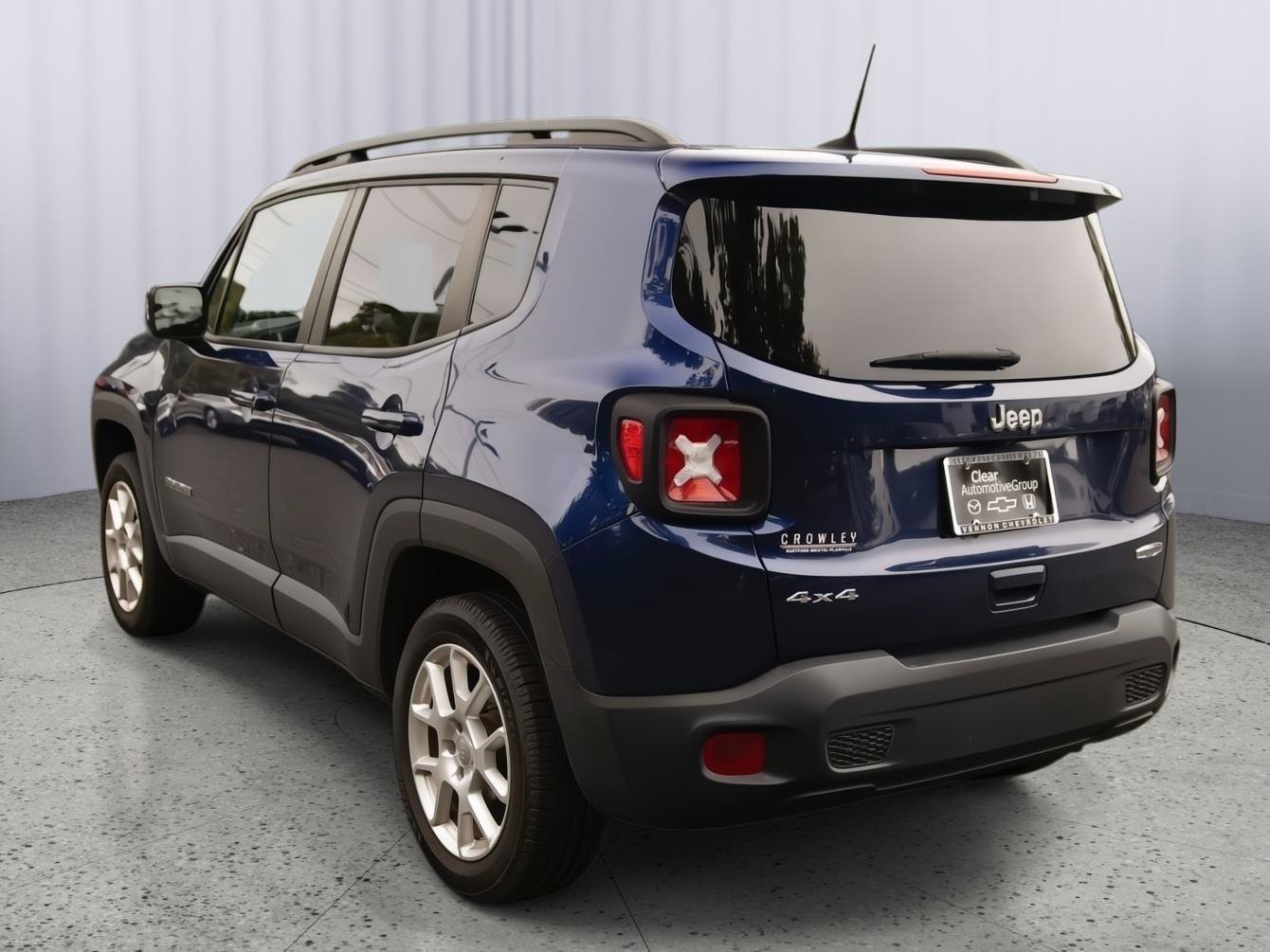 Used 2019 Jeep Renegade Latitude w/ Safety & Security Group II AWD/4WD image 21