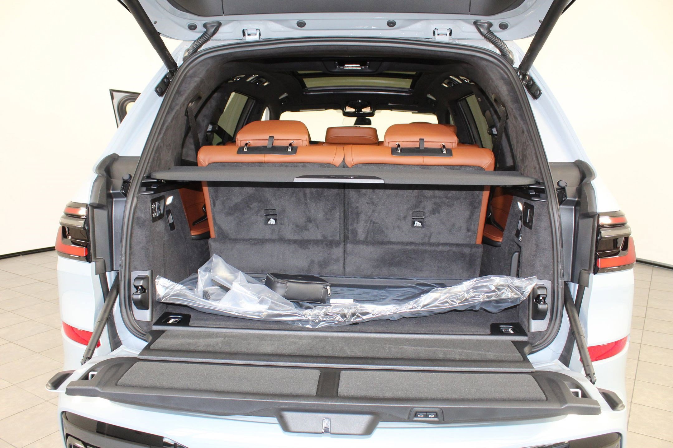 New 2026 BMW X7 M60i image 25