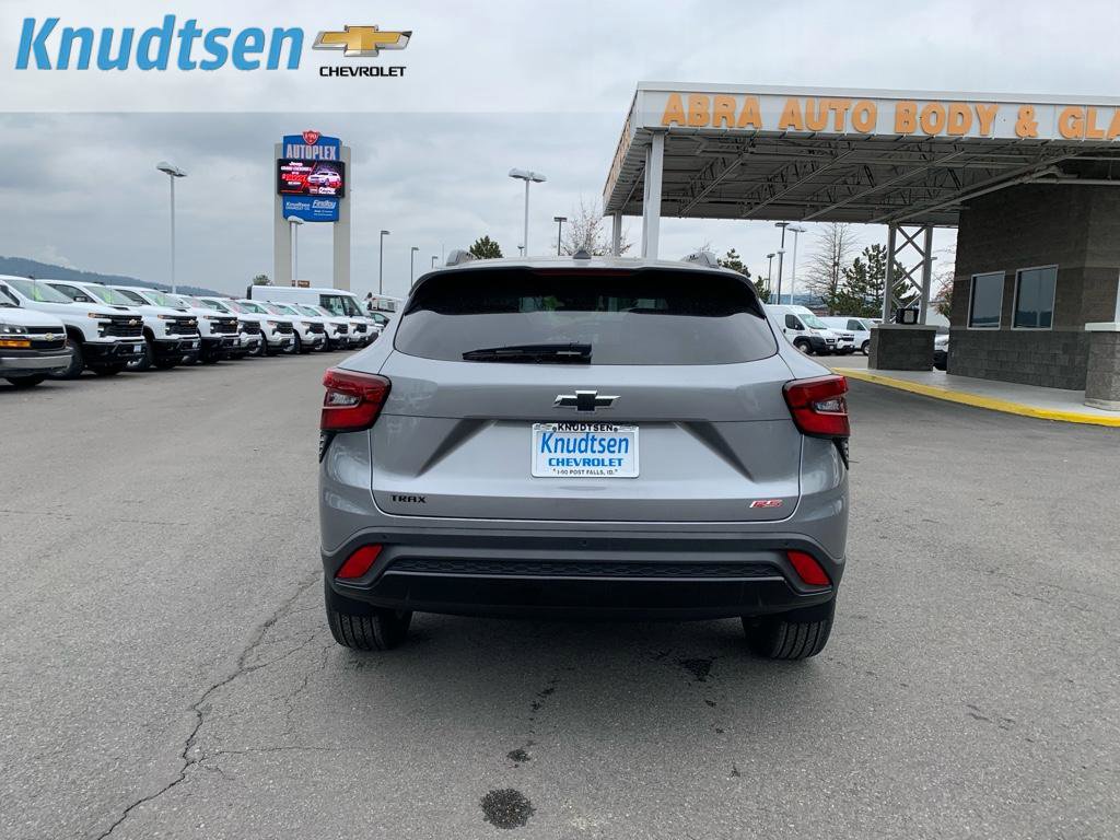 New 2026 Chevrolet Trax RS w/ Sunroof Package image 6