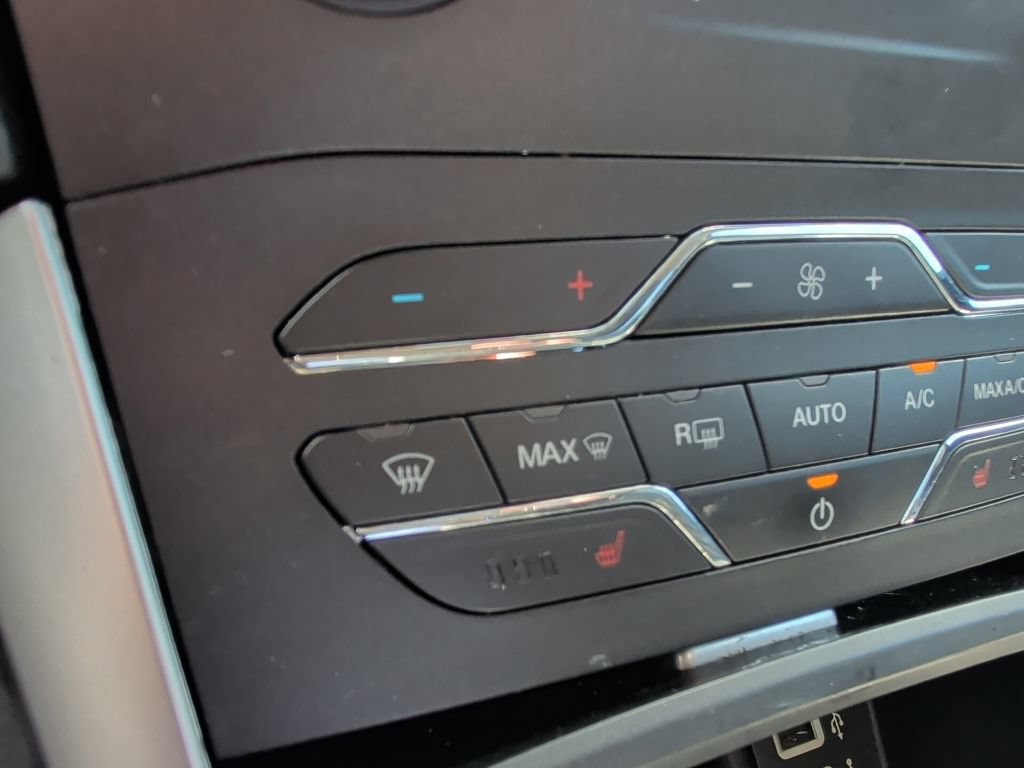 Used 2016 Ford Edge SEL w/ Equipment Group 201A FWD image 20