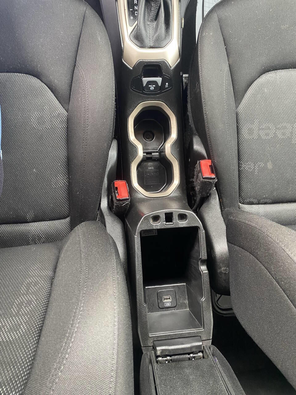 Used 2017 Jeep Renegade Sport w/ Power & Air Group image 14