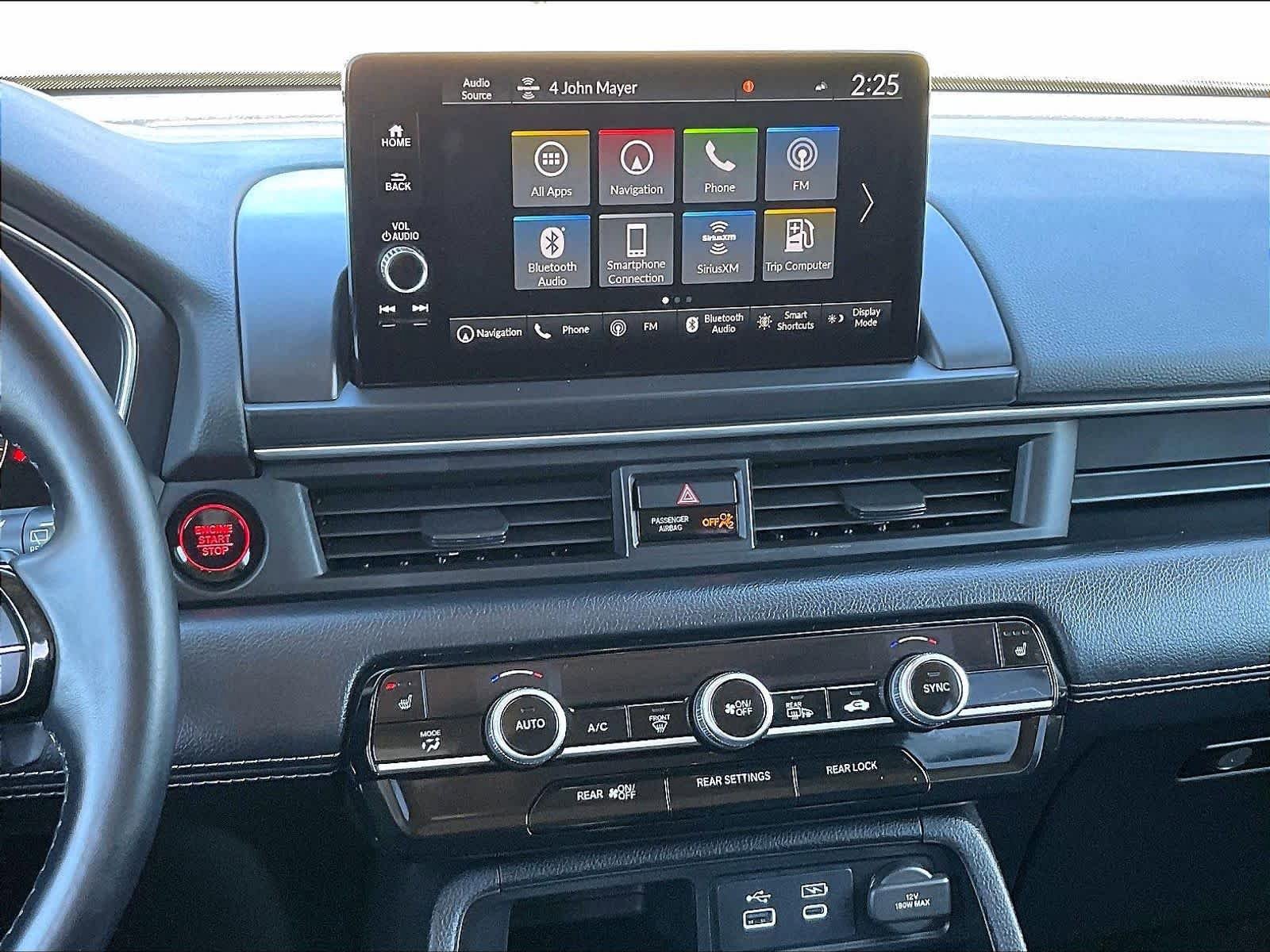 Used 2025 Honda Pilot Touring image 19