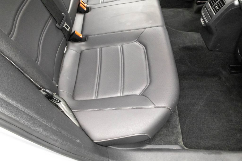 Used 2020 Volkswagen Passat 2.0T SE image 29