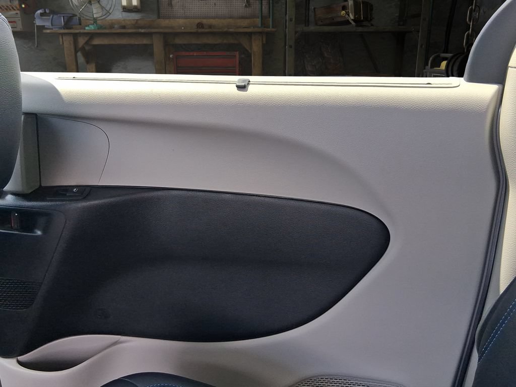 Used 2021 Chrysler Pacifica Touring-L FWD image 10